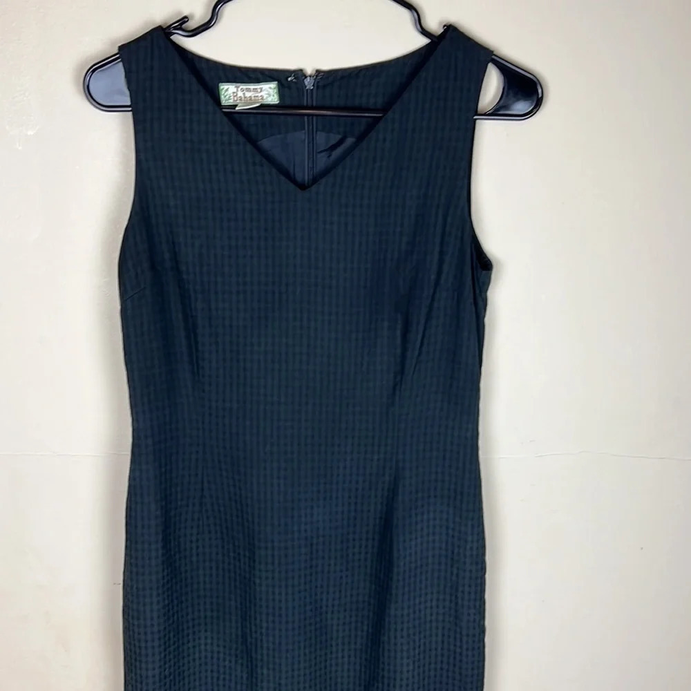 Tommy Bahama 100% Silk Fully Lined Black V-Neckline Dress Size 4 - Picture 4 of 9